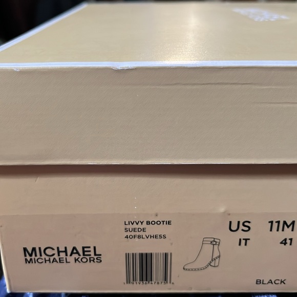 Michael Kors Livvy bootie, black suede - Picture 8 of 8